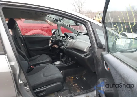 2010 Honda Fit Sport z USA, uszkodzony, nr VIN JHMGE8H41AS026536